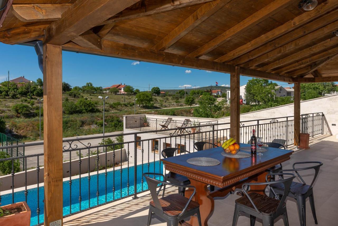 Modern Rustic Villa Kate Benkovac Exteriér fotografie